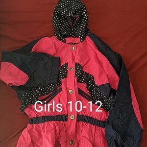Girls wind breaker size Med 10/12 pink/ blue with white polka dots